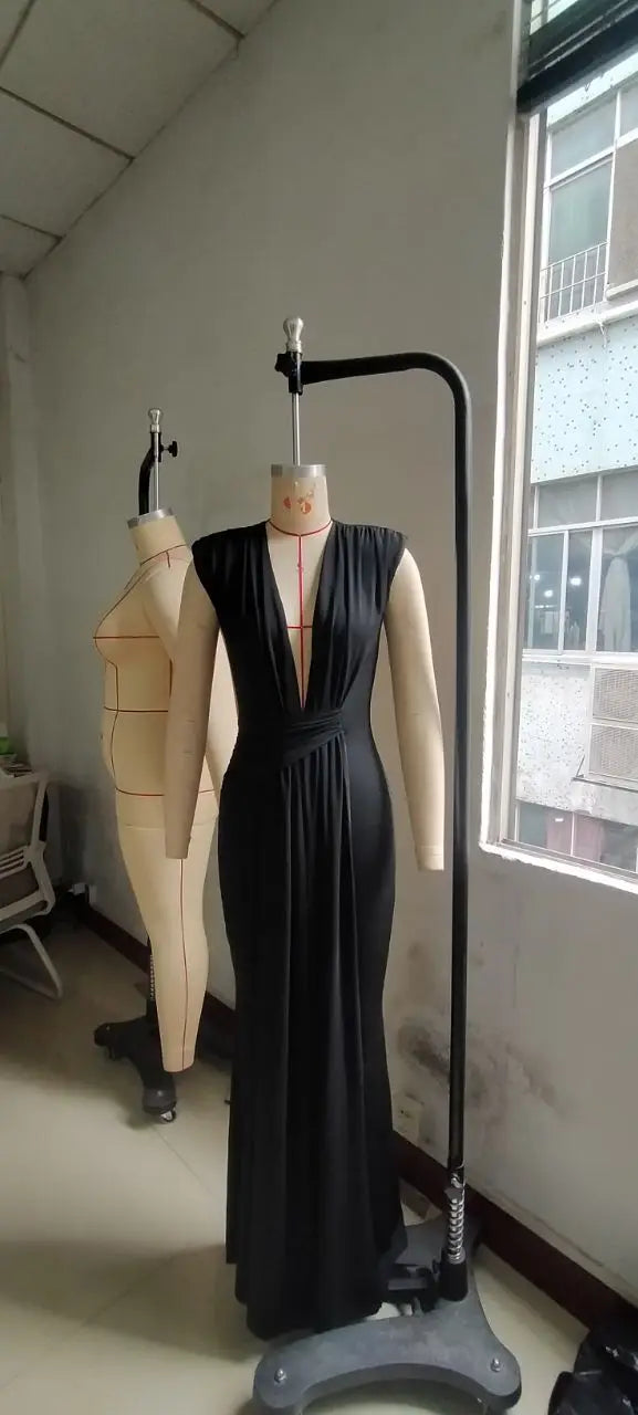 Dress Women Long Dresses Deep V Neck Sleeveless Solid Slim Fit Tight Waist Sexy Elegant