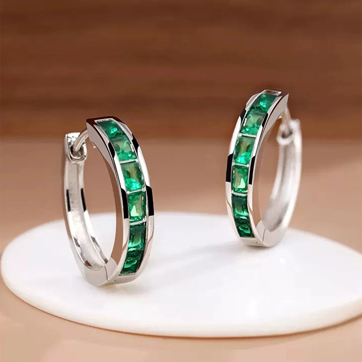 Classic Design Women Hoop Earrings Full