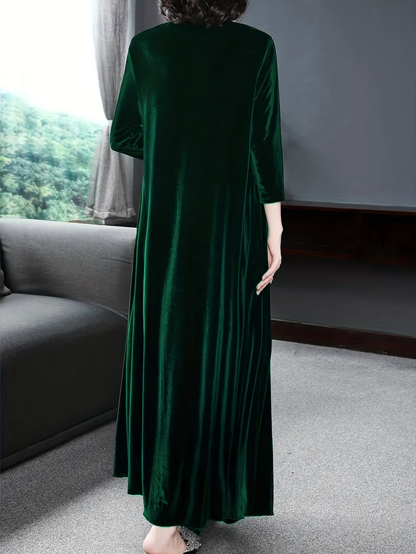 Plus Size Elegant Velvet Dress - Women's Long Sleeve Round Neck Loose Maxi Dresses for Special Occasions